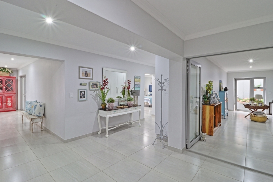 4 Bedroom Property for Sale in Monte Christo Western Cape